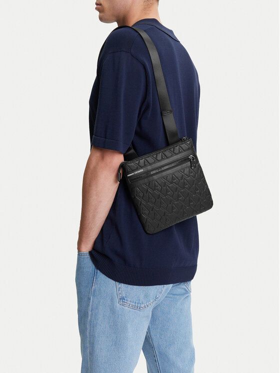 Armani Exchange Armani Exchange Borsellino XM000579 AF12133 UC001 Nero