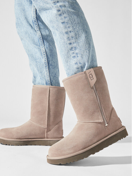 Zipper Tape Logo Ugg Classic Short Zip Braun UGG CLASSIC SHORT