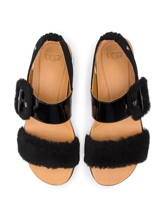 Fluff deals chella ugg