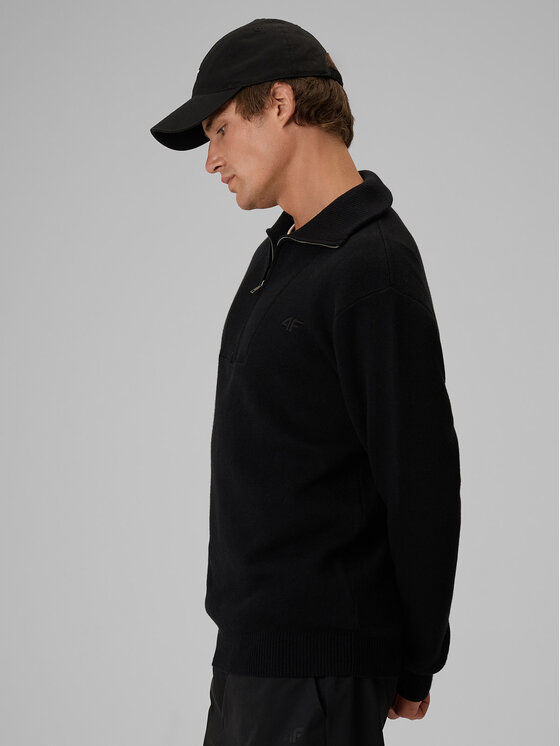 4F 4F Sweter CITY FORM Czarny Regular Fit