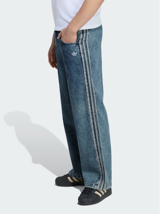 adidas adidas Jeansy 168913 Niebieski jasny Loose Fit