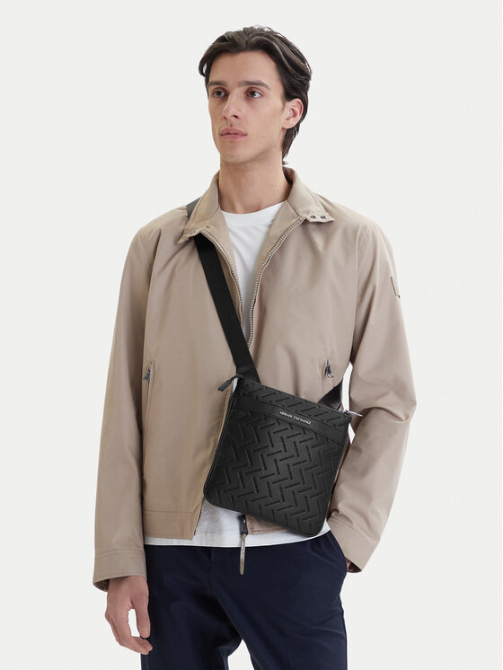Armani Exchange Armani Exchange Taška cez rameno XM002597 AF22652 UC001 Čierna