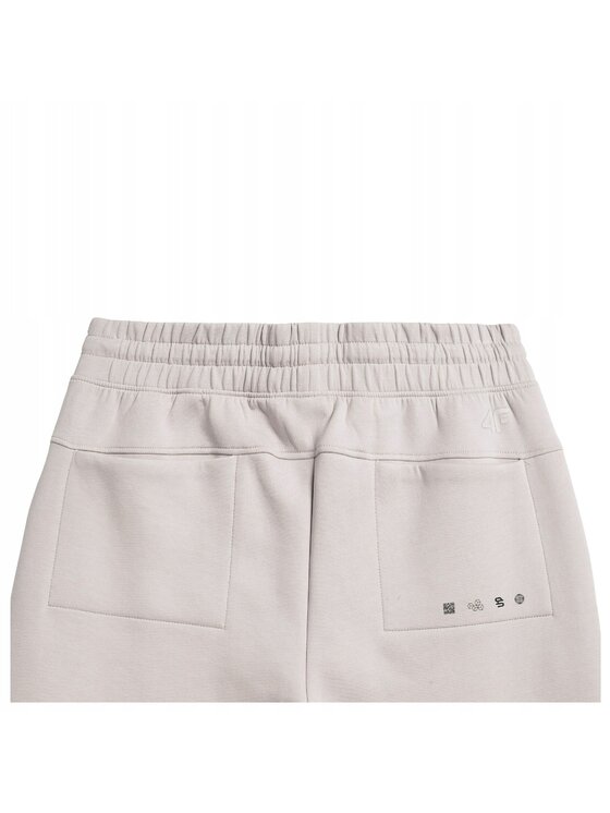 4F 4F Spodnie dresowe TTROM137 Beżowy Comfortable Fit