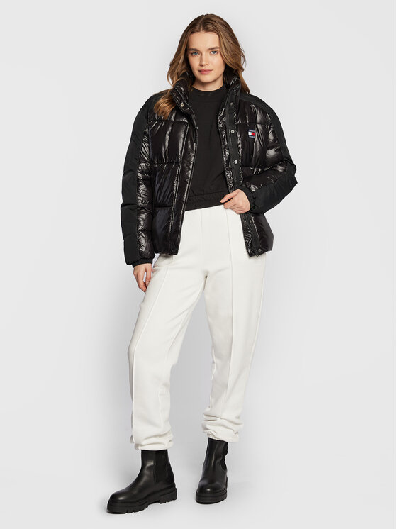 Tommy Jeans Tommy Jeans Žieminė striukė Tonal Badge DW0DW14295 Juoda Regular Fit