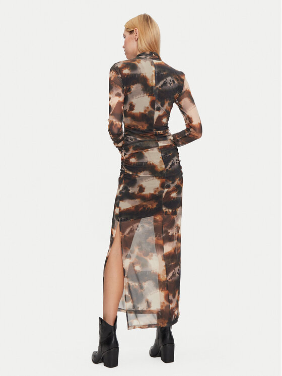 Gestuz Gestuz Повсякденна сукня Behka 10909458 Коричневий Slim Fit