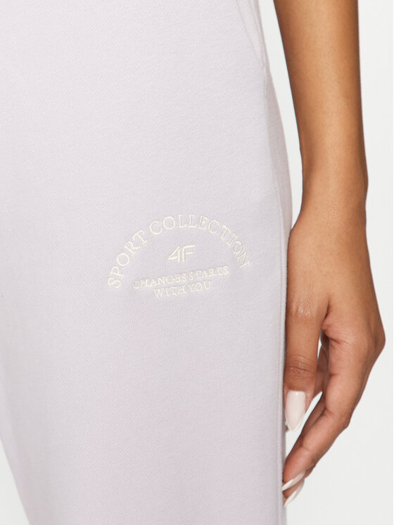 4F 4F Pantaloni da tuta 4FAW23TTROF472 Viola Regular Fit