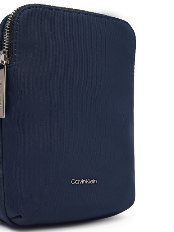Calvin Klein Calvin Klein Crossover torbica Business Tech Reporter Xs K50K512888 Tamnoplava