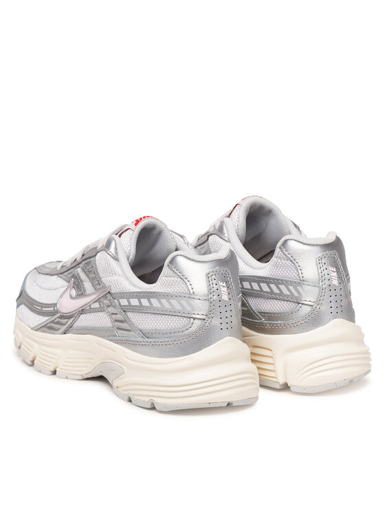 Nike Nike Sneakersy Wmns Initiator FZ9020 Srebrny