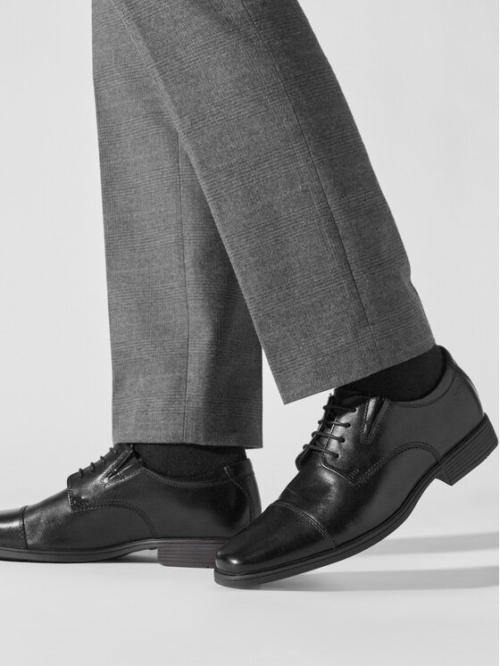 Clarks Clarks Nizki čevlji Tilden Cap 261103097 Črna