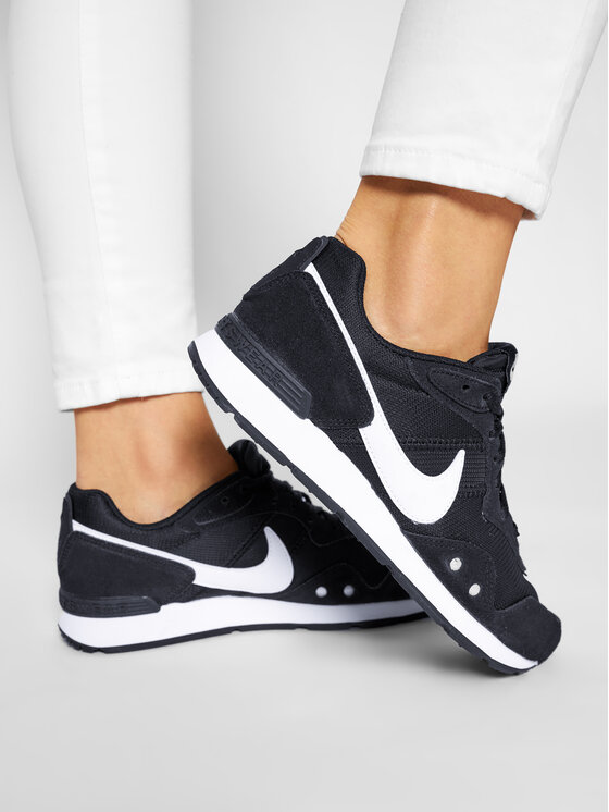 Nike Nike Sneakersy Venture Runner CK2948 001 Černá