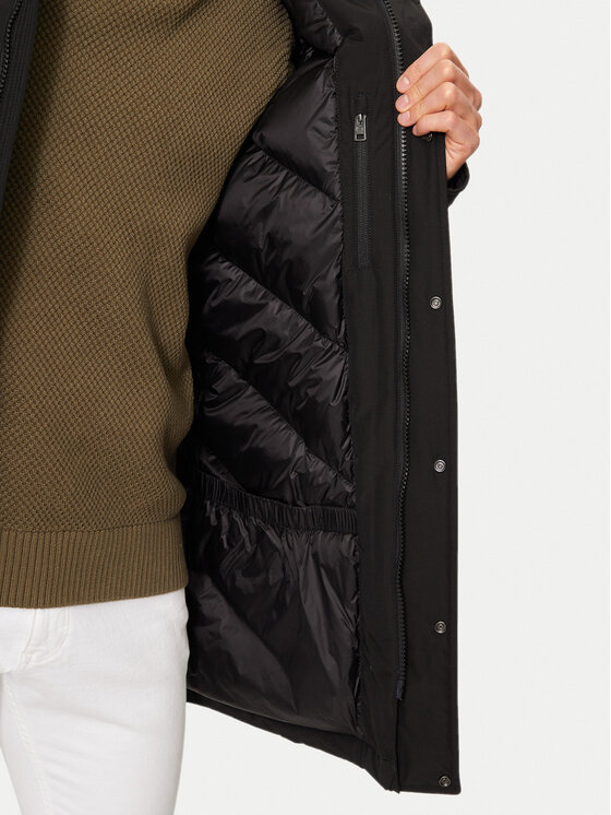 Woolrich Woolrich Pernata jakna CFWOOU0487MRUT0001 Crna Regular Fit