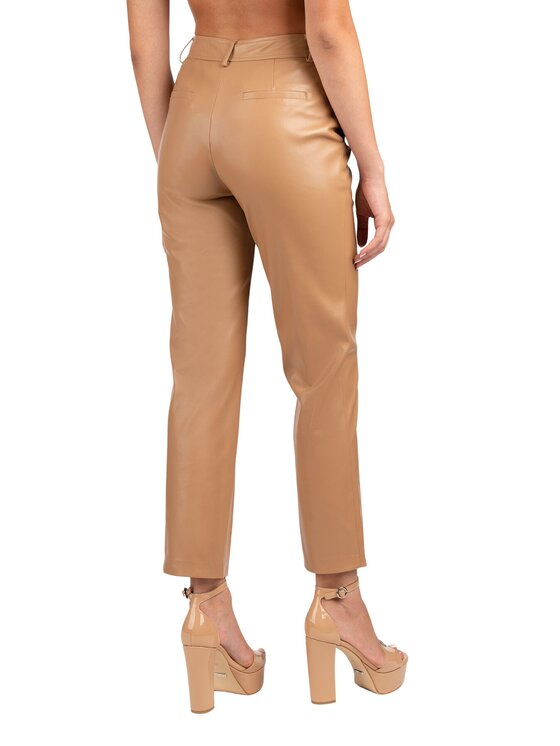 Guess Guess Spodnie z imitacji skóry Pantalone Lia PU Beżowy Regular Fit