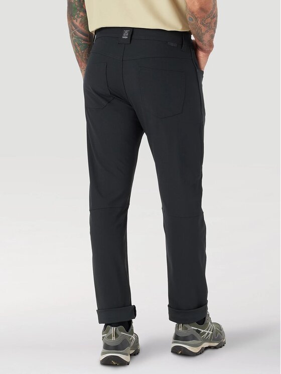 Wrangler Wrangler Spodnie materiałowe FWDS 5 POCKET PANT Czarny Regular Fit