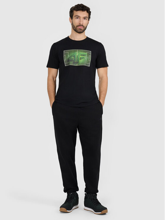 4F 4F T-Shirt WINTER CODE Czarny Regular Fit