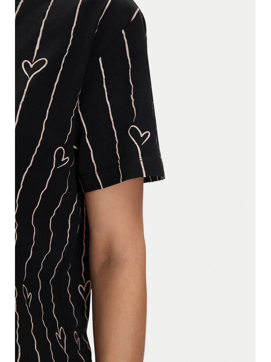 Karl Kani Karl Kani T-shirt Signature Heart Pinstripe Os 61300126 Crna Regular Fit
