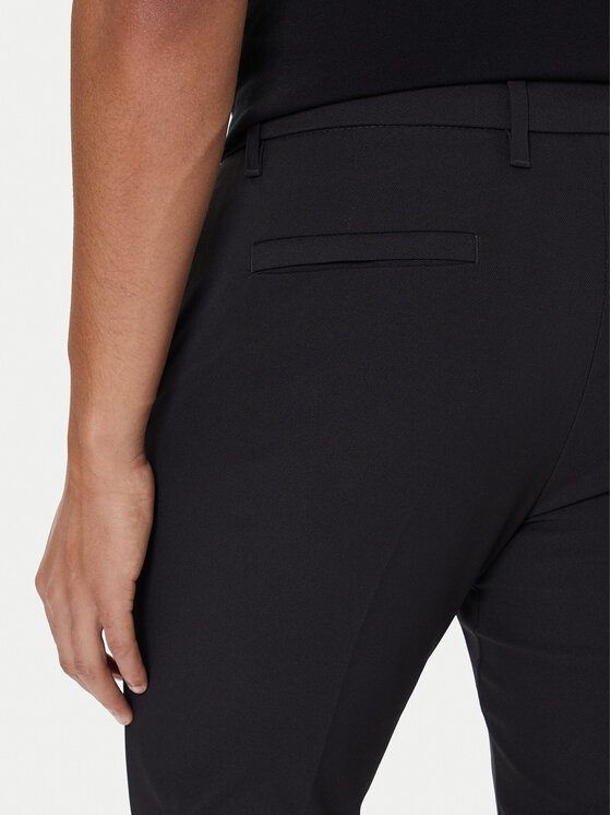 BOSS BOSS Hlače iz tkanine T_Commuter 50544245 Črna Slim Fit