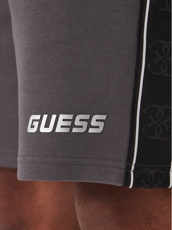 Guess Guess Pantalon scurți din material Z4RD04 KB3P2 Gri Regular Fit