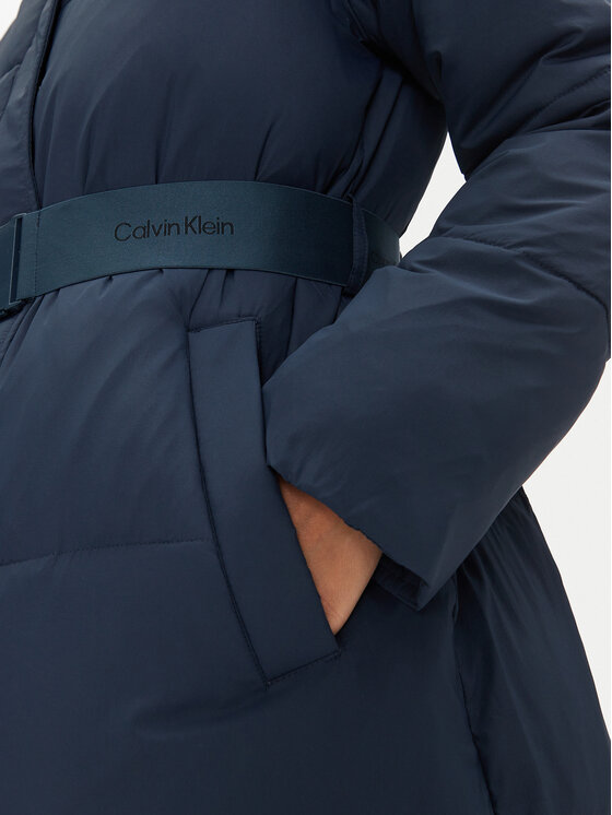 Calvin Klein Jeans Calvin Klein Jeans Zimné bundy J20J224122 Tmavomodrá Relaxed Fit