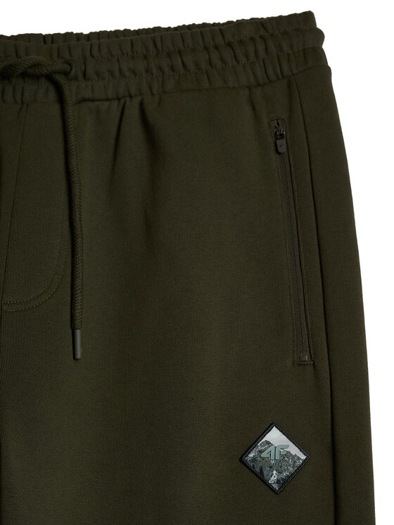 4F 4F Spodnie dresowe OVERLAND Khaki Regular Fit