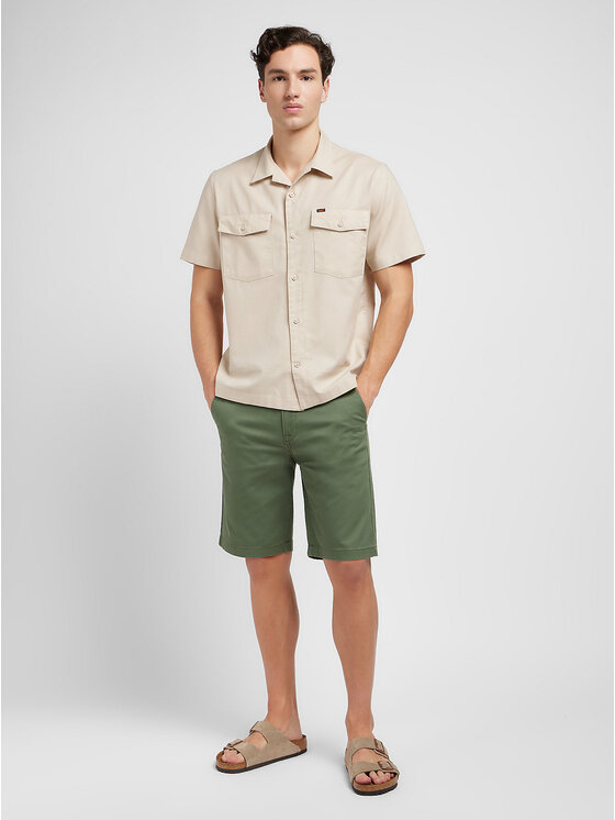 Lee Lee Szorty materiałowe REGULAR CHINO SHORT Zielony Regular Fit