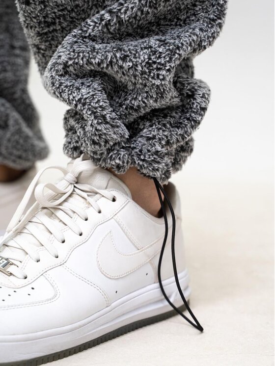 Jigga Wear Jigga Wear Spodnie dresowe Szerokie luźne polarowe futerko sherpa 130703 Szary Baggy Fit