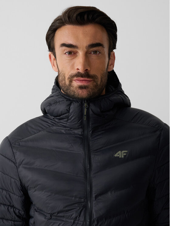 4F 4F Kurtka puchowa TREKKING Czarny Regular Fit