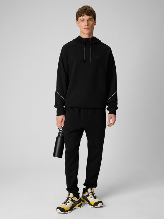 4F 4F Bluza SPORTS CLUB Czarny Regular Fit