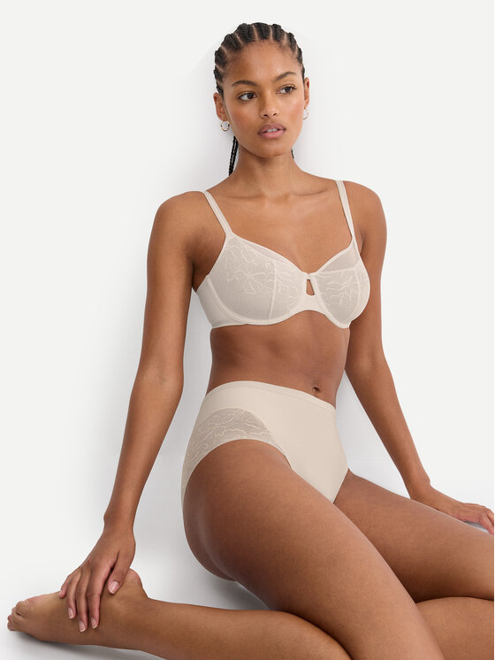 Triumph Triumph Krūšturis ar stīpiņu Comfort Contour 10226401 Bēšs