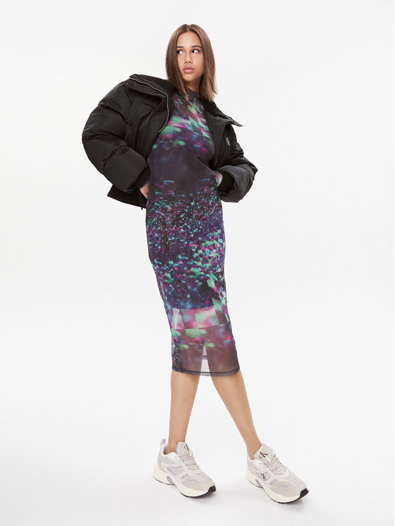 Calvin Klein Jeans Calvin Klein Jeans Zimska jakna J20J221899 Črna Relaxed Fit