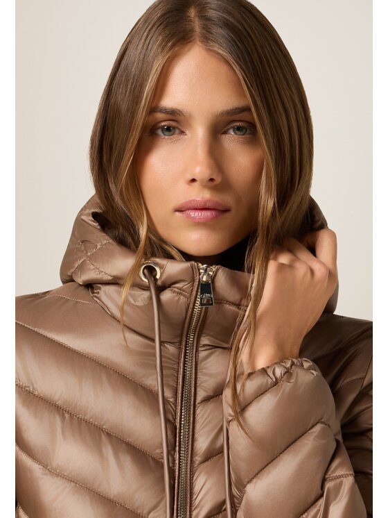 Oltre Oltre Giubbotto piumino F609R001425N022 Écru Slim Fit