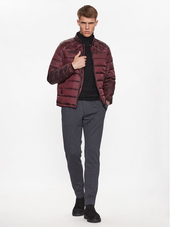 Guess Guess Vatovaná bunda M3BL12 WF5C2 Černá Regular Fit