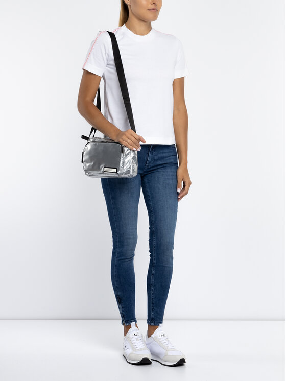 Calvin Klein Jeans T-Shirt J20J211880 Biały Regular Fit
