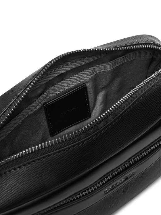 Calvin Klein Calvin Klein Torbica za okrog pasu Zip Camera Bag LV04D3262G Črna