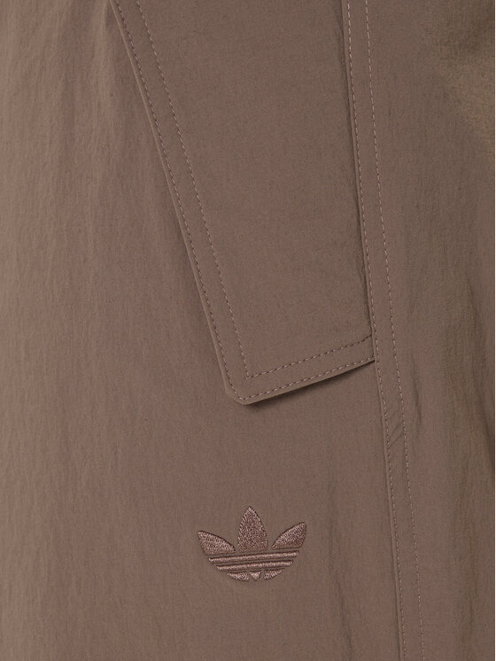 adidas adidas Hlače iz tkanine Premium Essentials Utility Parachute JW1087 Rjava Loose Fit