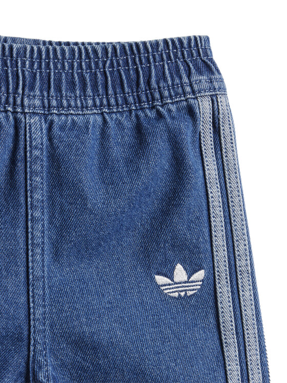 adidas adidas Komplektas: marškinėliai ir kelnės Denim JC7863 Mėlyna Regular Fit