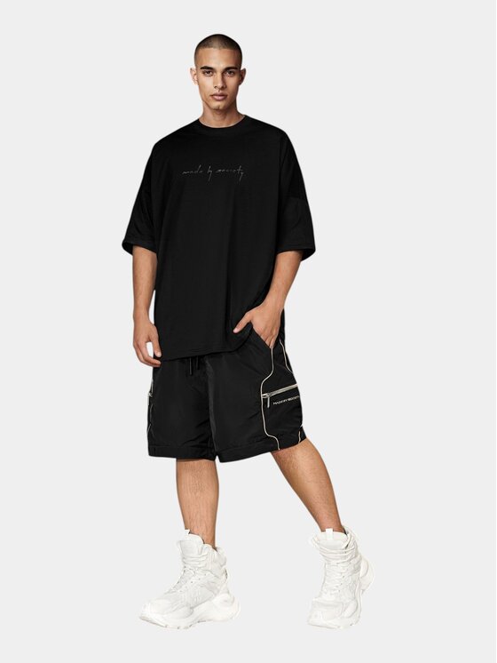 MADE BY SOCIETY MADE BY SOCIETY Spodnie materiałowe Bermude MONOLITH - B17311 Czarny Basic Fit