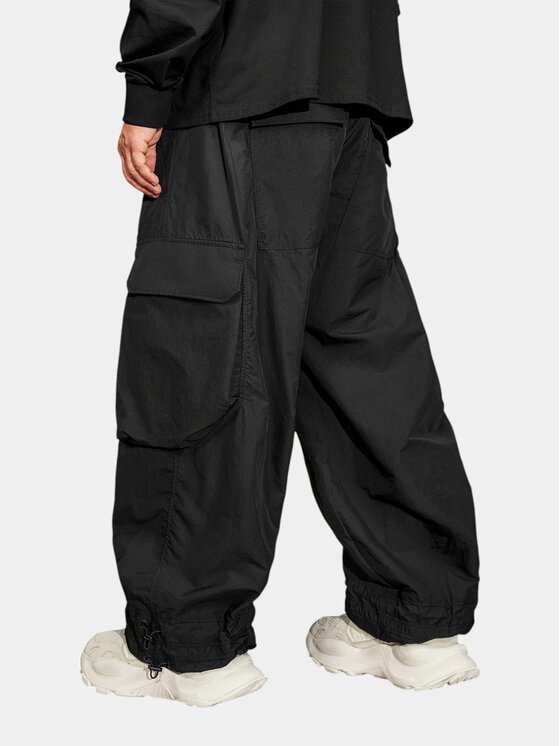 MADE BY SOCIETY MADE BY SOCIETY Spodnie materiałowe MONOLITH - P17812 Czarny Basic Fit