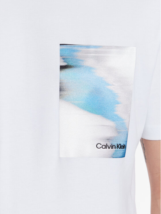 Calvin Klein Calvin Klein T-Shirt Glitch Chest Print Comfort Tee K10K111132 Biały Regular Fit
