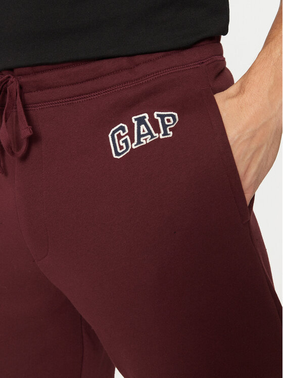 Gap Gap Donji dio trenerke 542221-01 Crvena Regular Fit