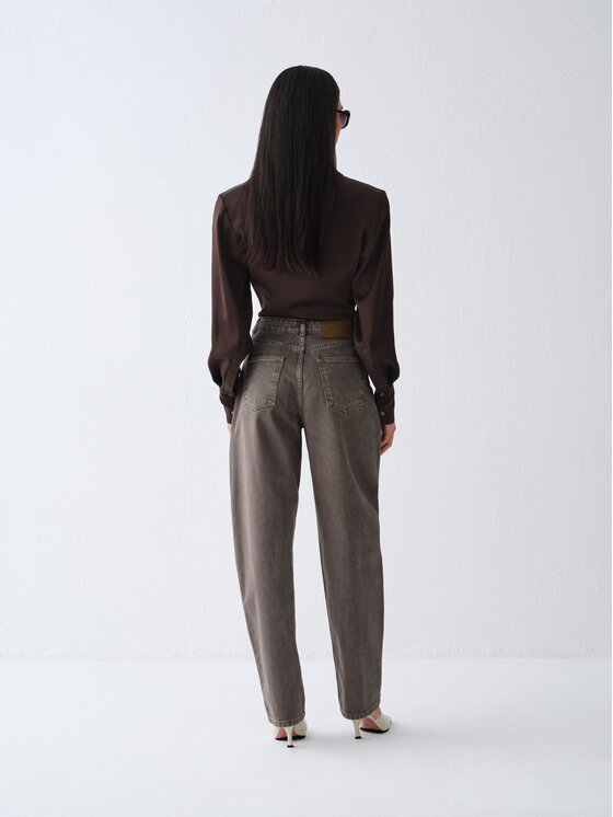 La Mania La Mania Jeansy YSENNE Beżowy ciemny Basic Fit