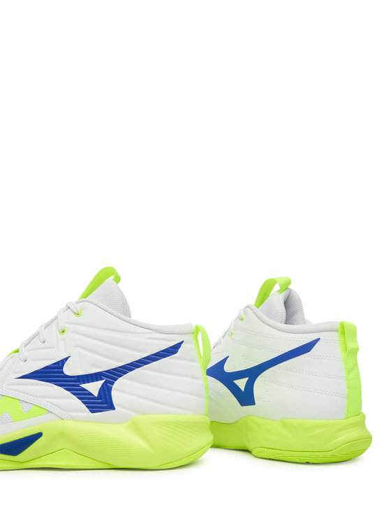 Mizuno Mizuno Batai uždaroms aikštelėms Wave Momentum Pro Mid V1GA2545 39 Balta