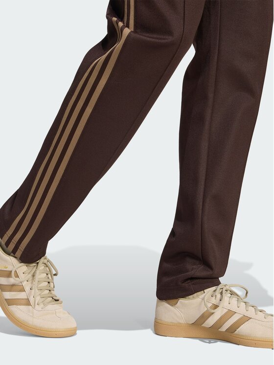 adidas adidas Spodnie materiałowe 159249 Brązowy Slim Fit