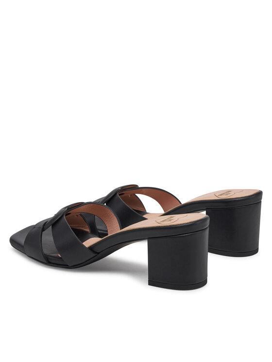 LOVE MOSCHINO LOVE MOSCHINO Klapki JA28065G1MIA0000 Czarny