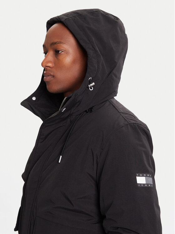 Tommy Jeans Tommy Jeans Winterjacke DM0DM22032 Schwarz Regular Fit