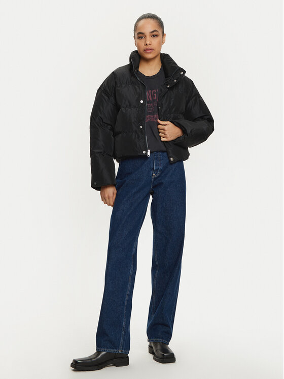 Converse Converse Vatovaná bunda Super Puffer 10026797-A01 Čierna Relaxed Fit