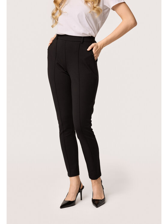 QUIOSQUE QUIOSQUE Kalhoty z materiálu 3VF002 Černá Regular Fit