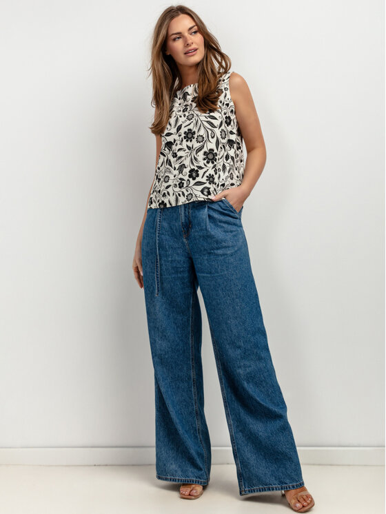 Tessita Tessita Top T425/1/L Biały Casual Fit