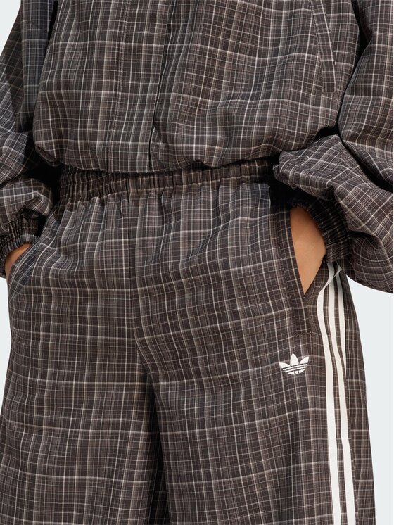 adidas adidas Spodnie dresowe 171909 Brązowy ciemny Loose Fit