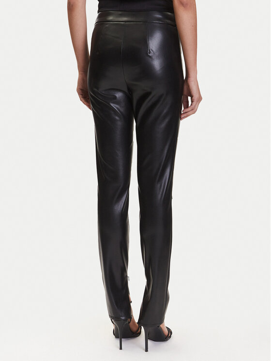 Guess Guess Hlače iz umetnega usnja W4BB18 WGIK0 Rjava Slim Fit