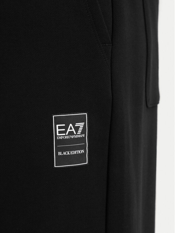 EA7 Emporio Armani EA7 Emporio Armani Melegítő alsó 7M002111 AF27201 UC001 Fekete Relaxed Fit